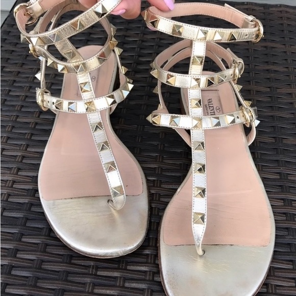Valentino Rockstud Gold Gladiators. - Picture 2 of 6
